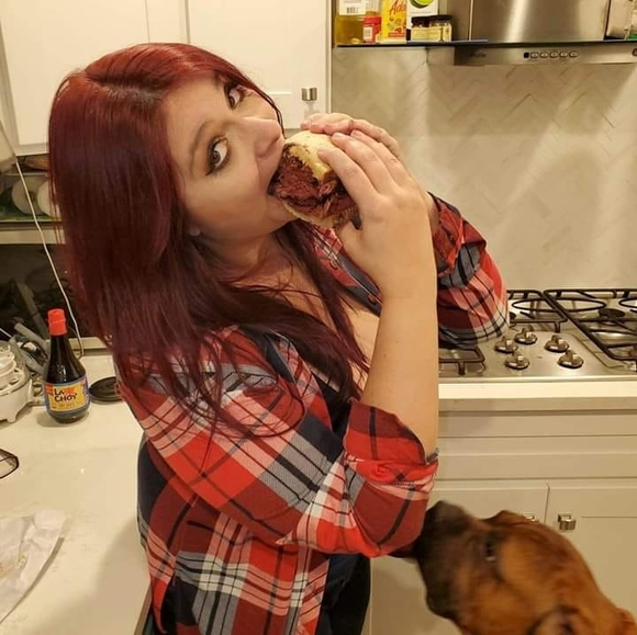 Meet your Posher, Ariella - Picture 1 of 1